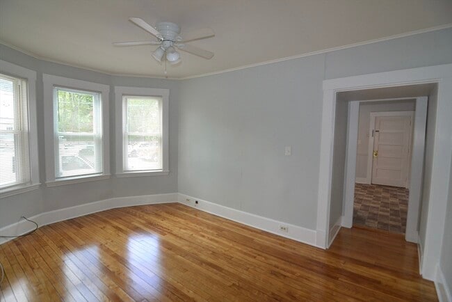 Building Photo - 208 Irving St