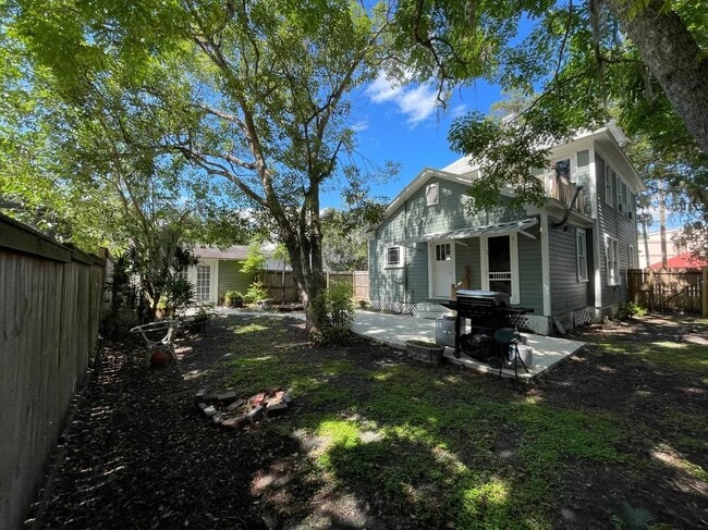 Building Photo - 602 N Palmetto Ct