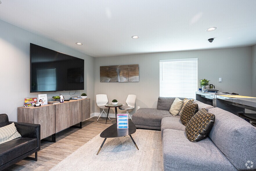 Leasing Office - Madison at River's Edge Apartments