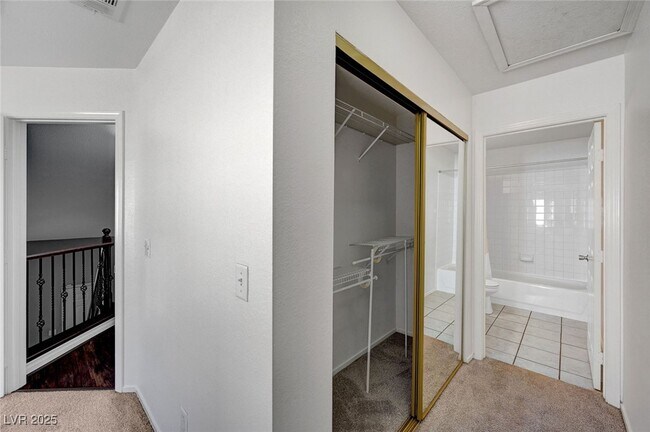 Building Photo - 7641 Allerton Ave