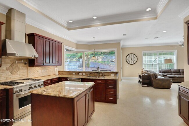 Building Photo - 12707 Tennis Ct