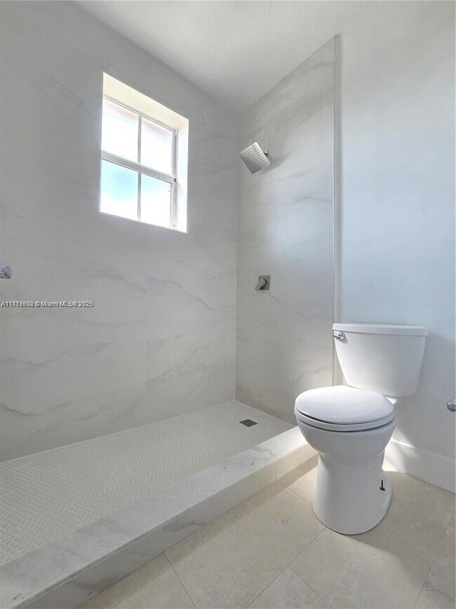 Building Photo - 129 Riverwalk Cir
