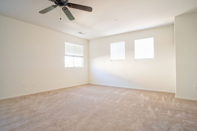 Building Photo - 3 bedroom Townhome in Otay Ranch