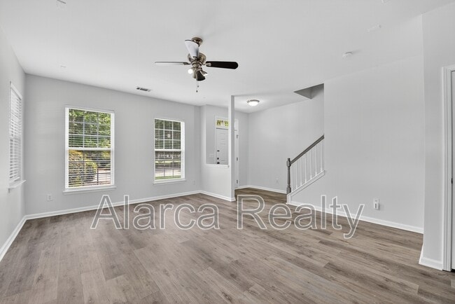 Building Photo - 9520 Kings Parade Blvd