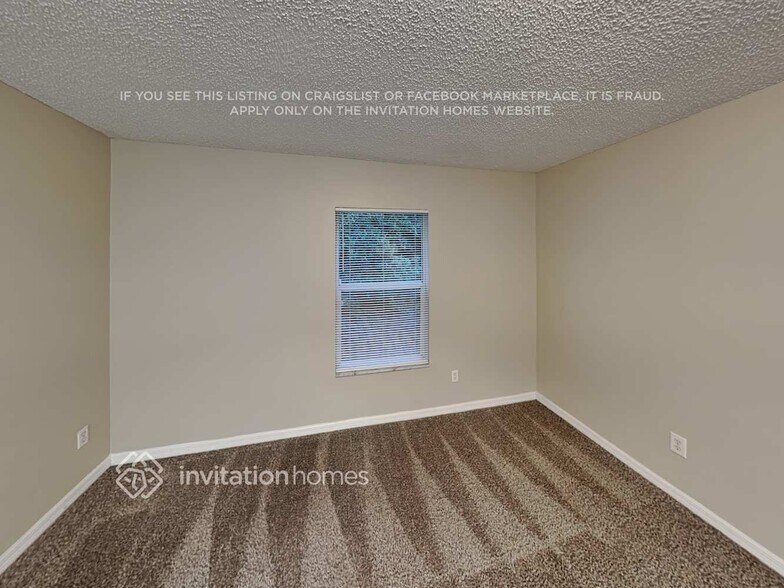 Building Photo - 345 Oak Springs Dr