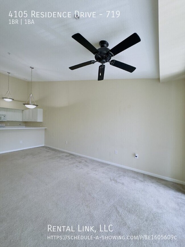 Building Photo - 4105 Residence Drive