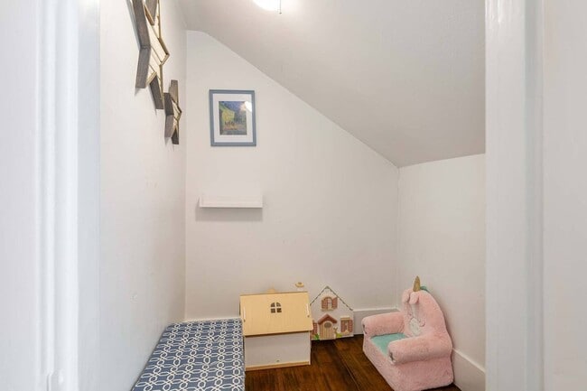 Building Photo - 3Bd/2.5Ba Seattle House