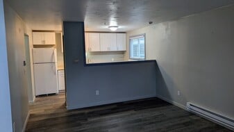 Unit 3-7 Main Room - 1492 Main St