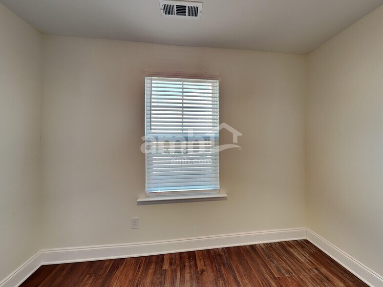 Building Photo - 4306 Effie Seward Dr