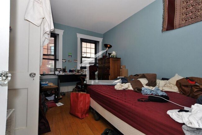 Building Photo - HOT ALLSTON LISTING!!!!