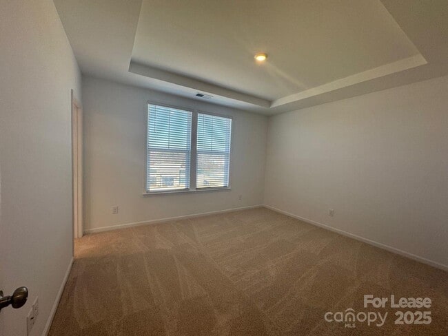 Building Photo - 9458 Senator Royall Dr