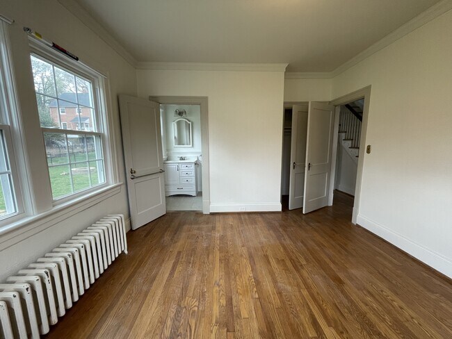 Building Photo - 3417 Plymouth Pl