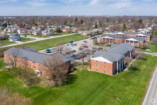 Building Photo - Greenbrier