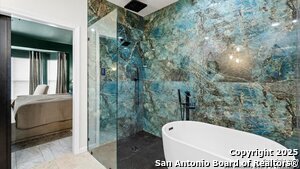 Building Photo - 2455 Old Well Dr