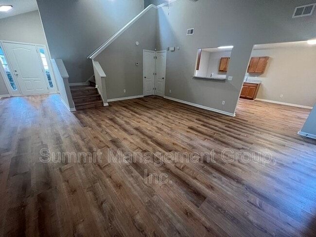 Building Photo - 95 Creek Way