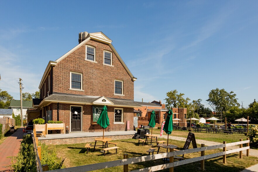 Primary Photo - 1920 Atkinson St