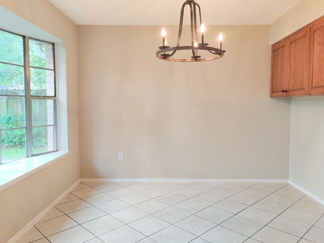 Building Photo - 1914 Seakale Ln