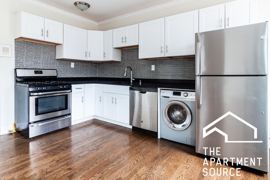 Building Photo - 2127 N Dayton St