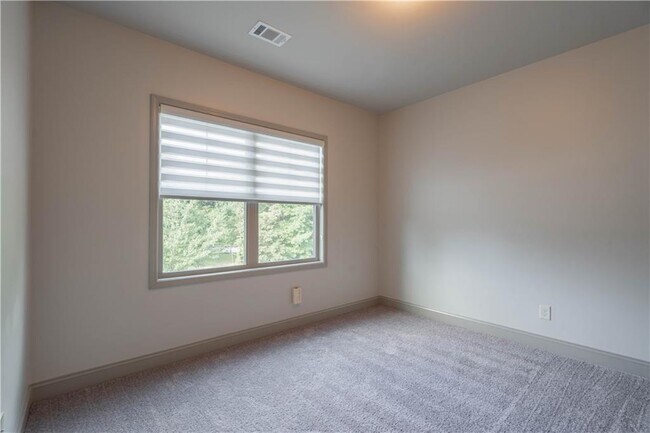 Building Photo - 2121 Spring Sound Ln