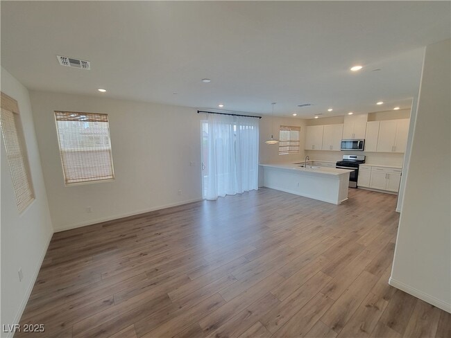 Building Photo - 3652 Valpacos Ln