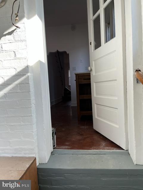 Building Photo - 2408 Duncan St