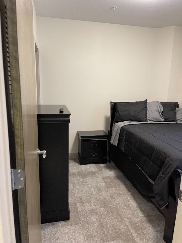 Building Photo - 1417 W 9th St