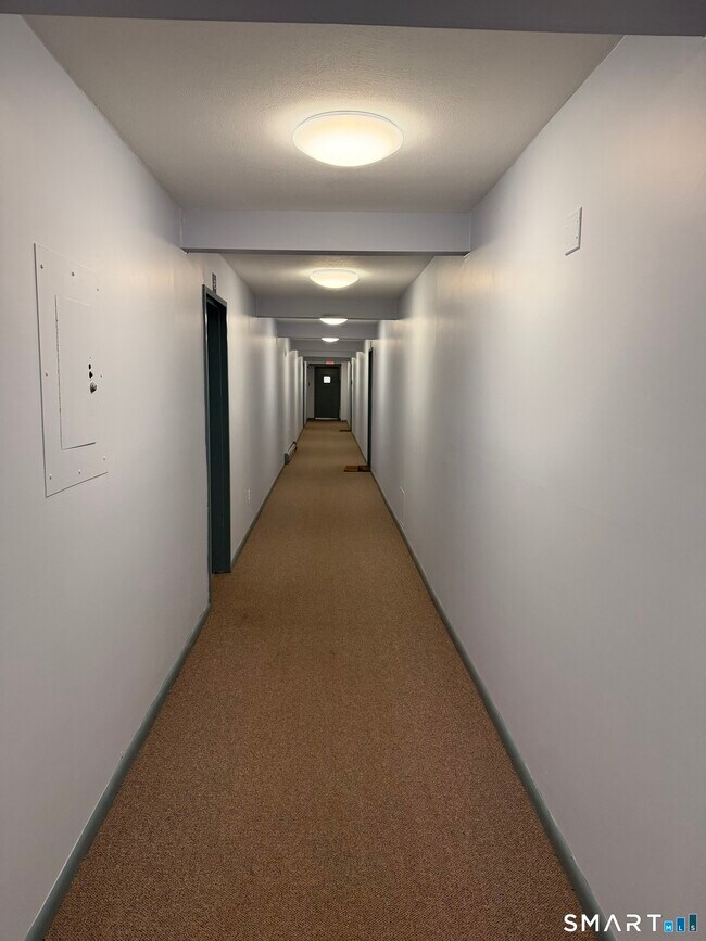 Building Photo - 70 Farmington Ave