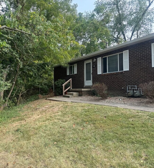 Primary Photo - 516 9th Ave