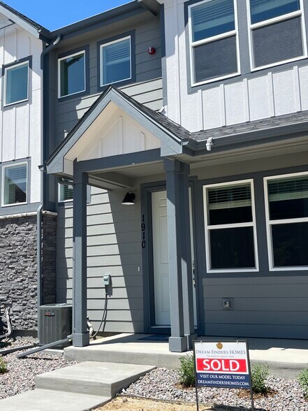 Building Photo - 1910 Rosen Dr