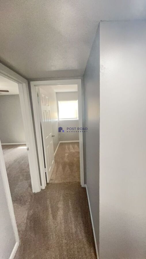 Building Photo - 605 W 27th St S