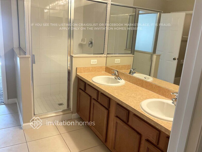 Building Photo - 710 Parnell Ave