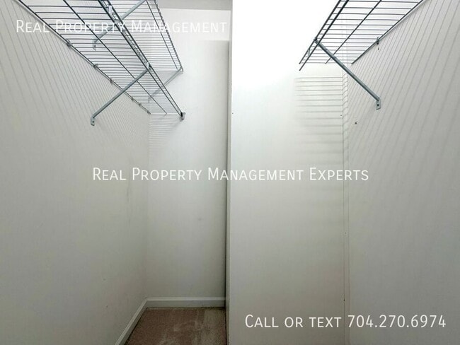 Building Photo - 269 W G St