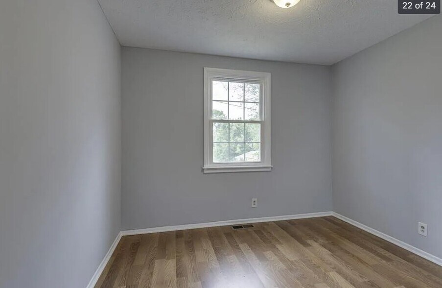 Building Photo - 508 Ash Briar Cir