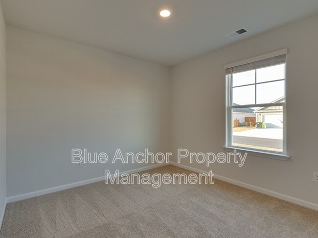 Building Photo - 3026 Course Ln