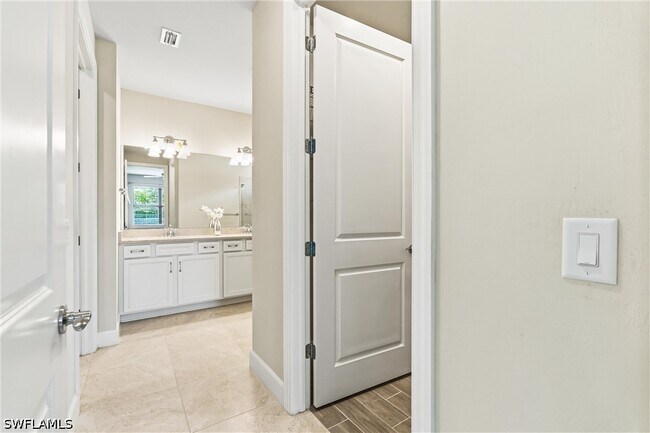 Building Photo - 2244 Yellowfin Cir