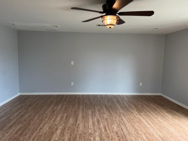 Building Photo - 22985 Hwy 105 W