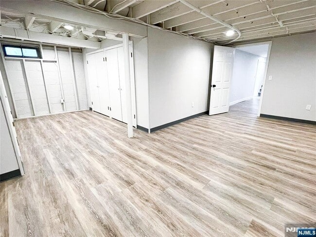 Building Photo - 319 Mastin Pl