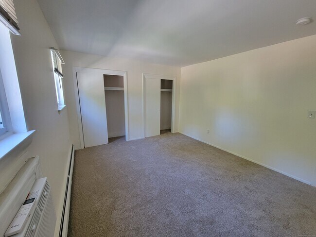Building Photo - 48 Sutton Pl