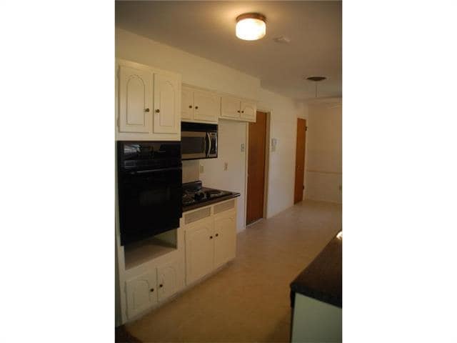 Building Photo - 409 Wilshire Dr