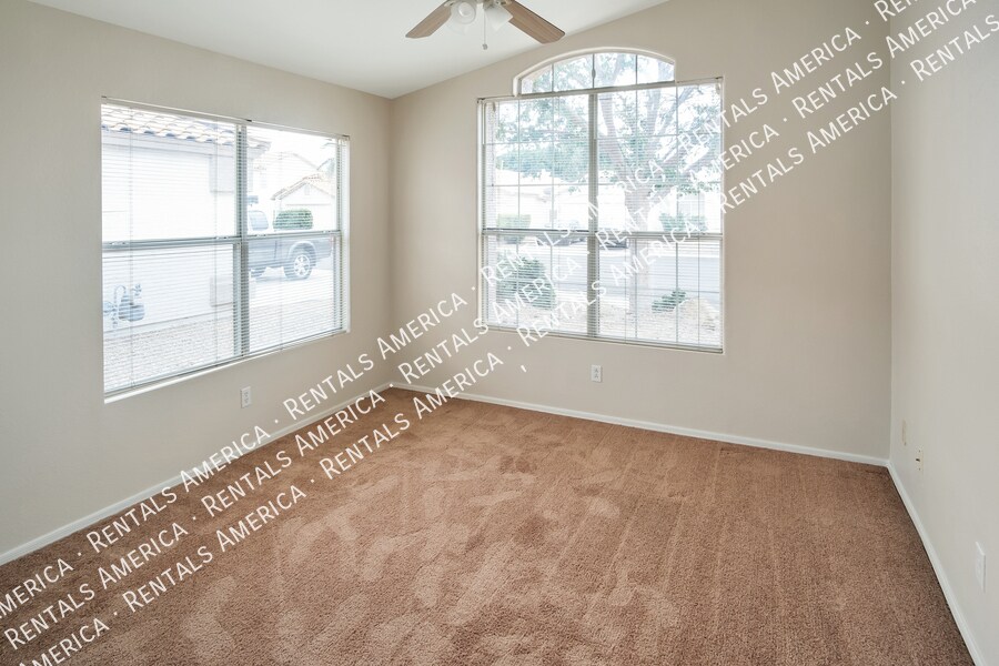 Building Photo - 1200 W Kingbird Dr