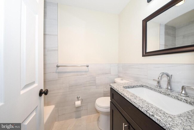 Building Photo - 2104 Whitpain Hills