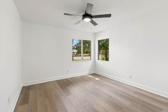 Building Photo - NEWLY RENOVATED Home For Rent in St Peters...