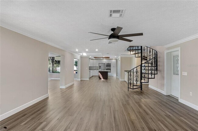 Building Photo - 2830 SE 31st St