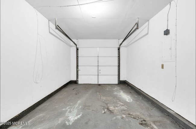 Building Photo - 43 3rd St