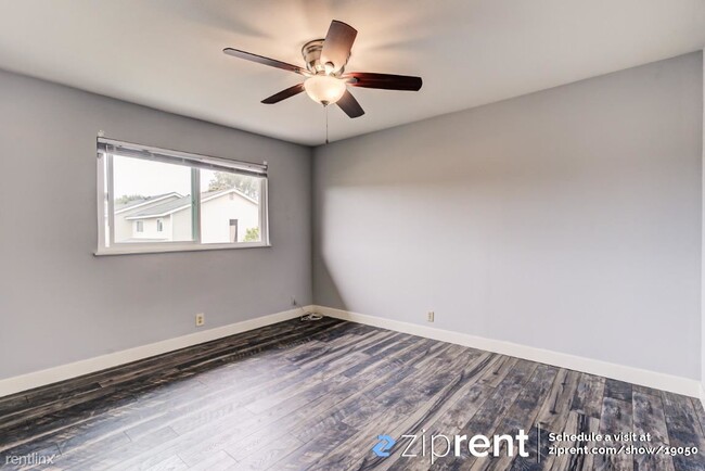 Building Photo - 4 br, 1.5 bath Condo - 201 Carriage Drive,...