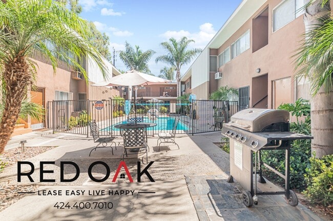 Building Photo - 15405 Vanowen St