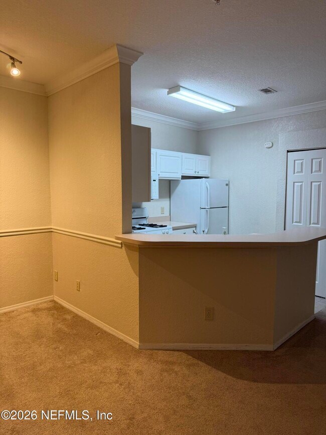 Building Photo - 13810 Sutton Park Dr N