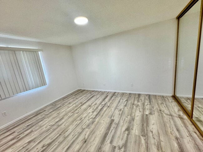 Building Photo - Salmon Creek Condo with Swim, hot tub and ...