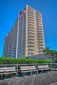 Building Photo - 5000 Boardwalk