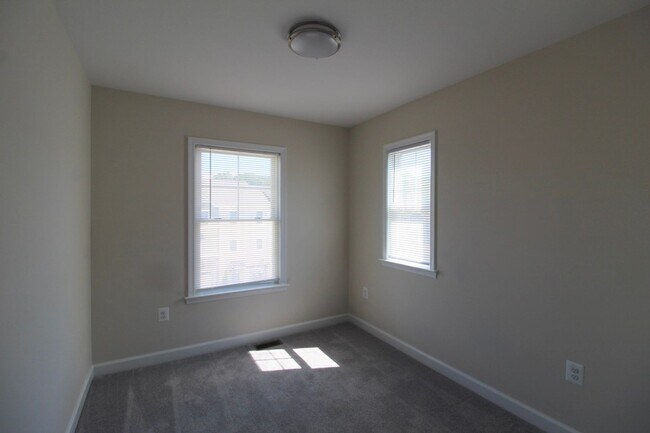 Building Photo - 1428 Appaloosa Ct